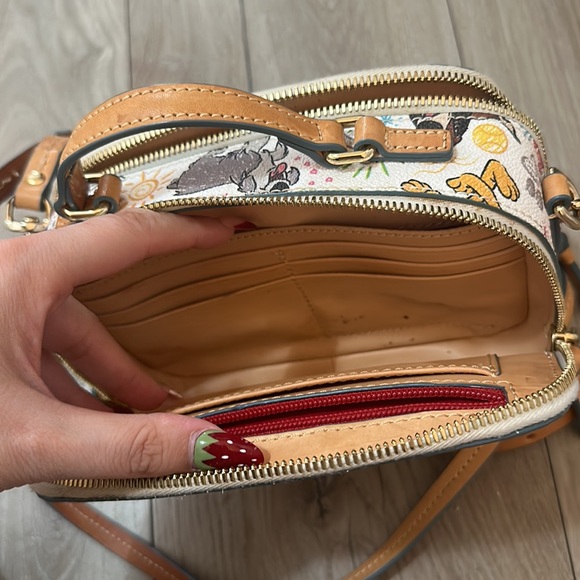 Dooney & Bourke Disney Dogs Crossbody Bag 🐶 - Picture 8 of 8
